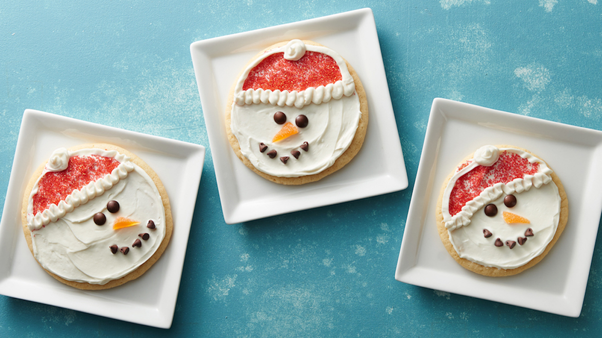 Biscuits en forme de bonshommes de neige adorables